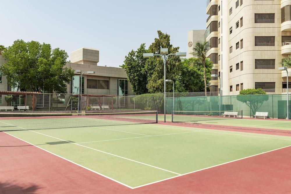 Sheraton Jeddah Hotel - Sport Court
