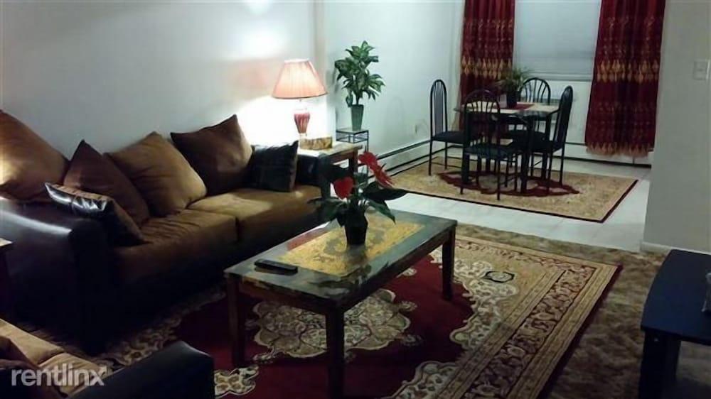 The Dearborn Suites - Interior