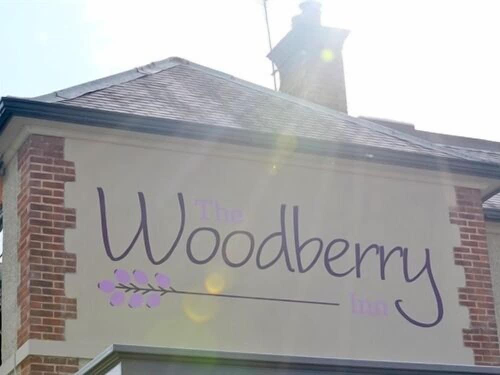 Woodberry Inn - Exterior