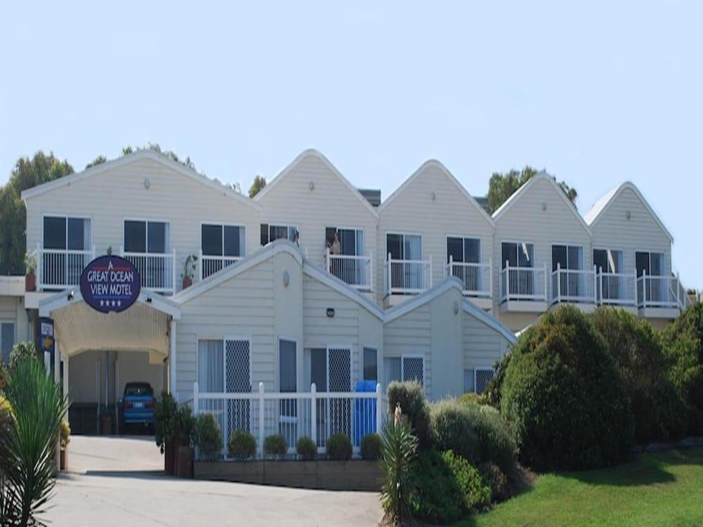 A Great Ocean View Motel - Exterior