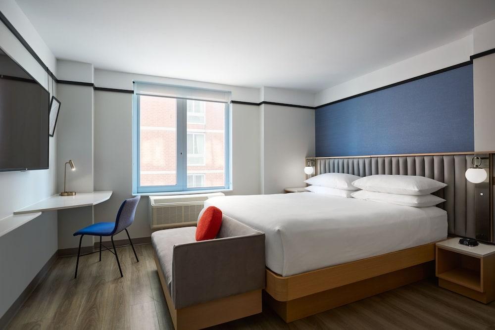 Delta Hotels by Marriott New York Times Square - Room