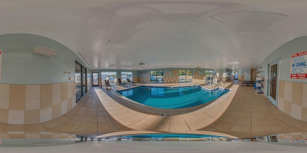 Comfort Suites Suffolk - Chesapeake - Indoor Pool