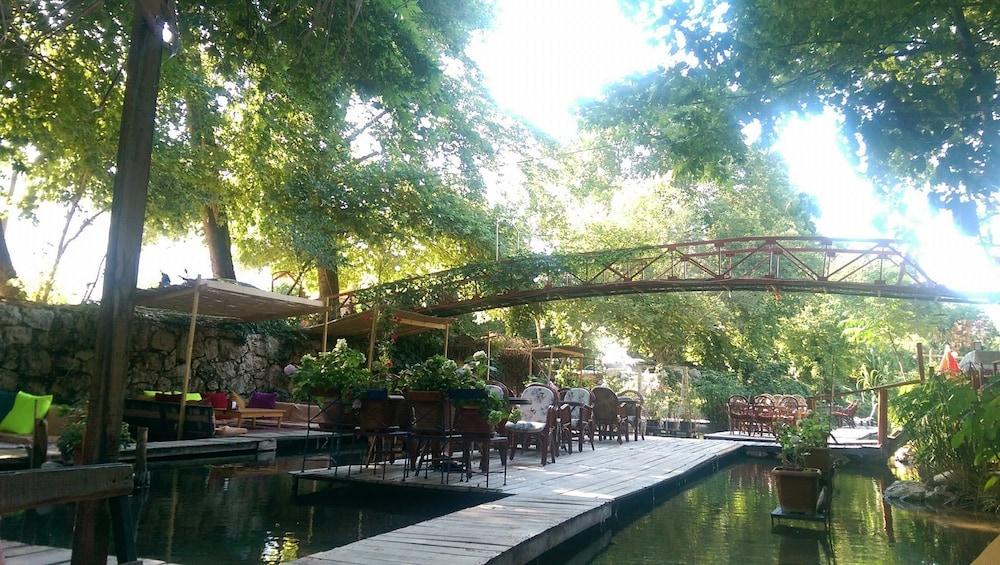 Arikanda River Garden Hotel - Restaurant