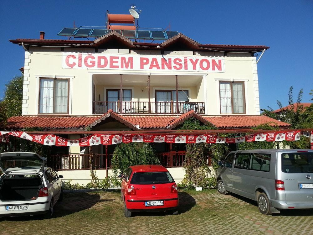 Cigdem Pansiyon - Exterior