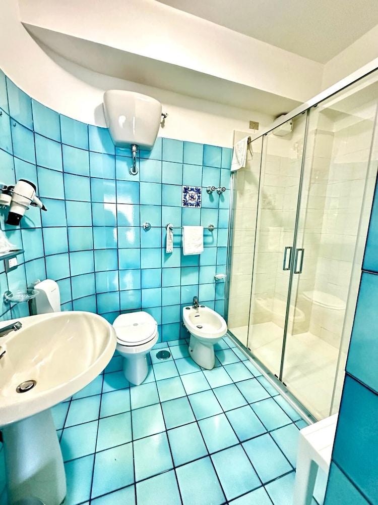 Hotel Le Fioriere - Bathroom