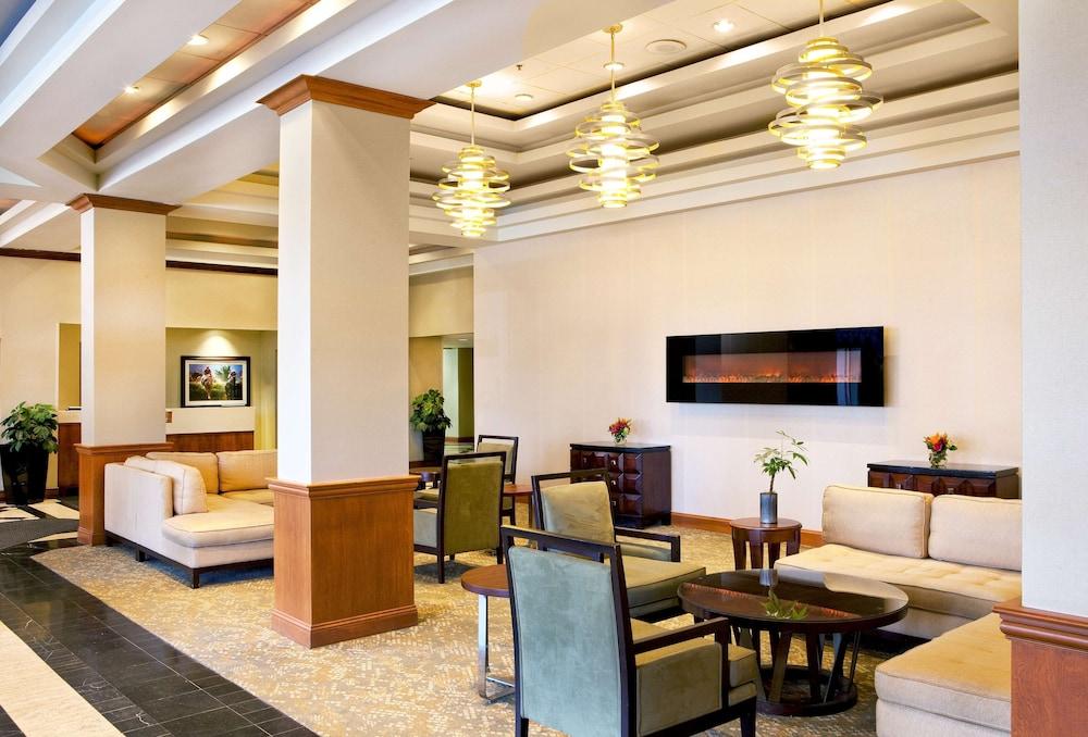 DoubleTree by Hilton Baltimore North - Pikesville - Lobby