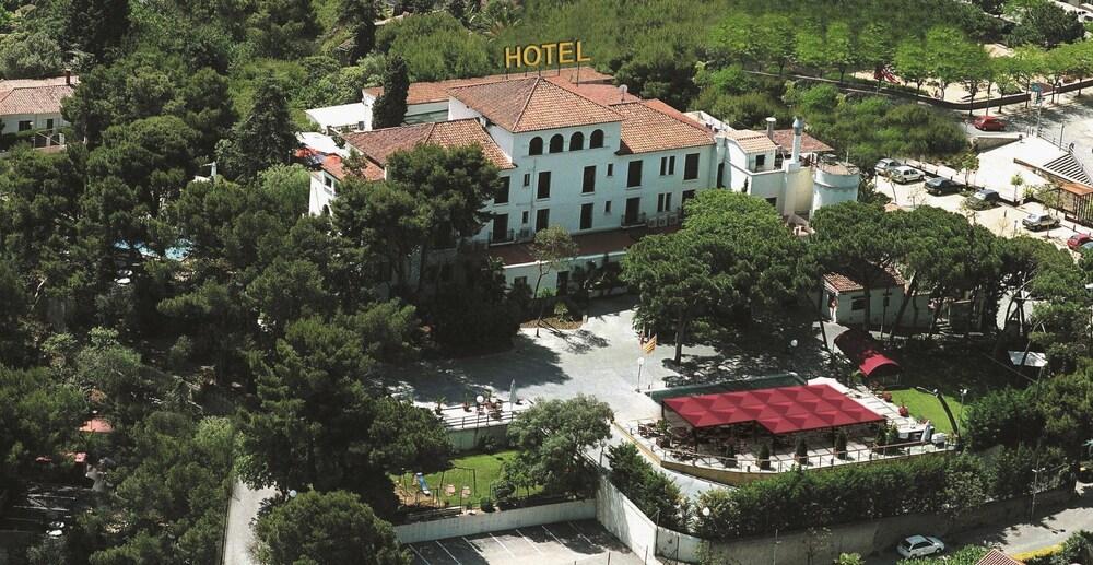 Hotel El Castell - Featured Image