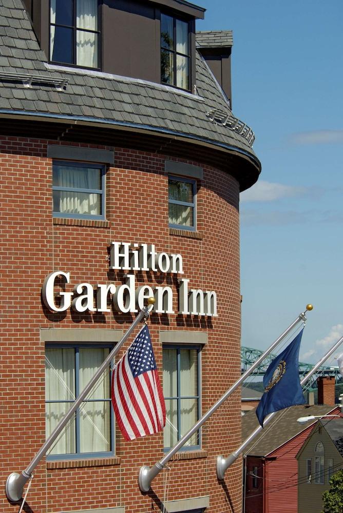 Hilton Garden Inn Portsmouth Downtown - Exterior