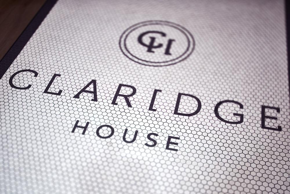 Claridge House - Lobby