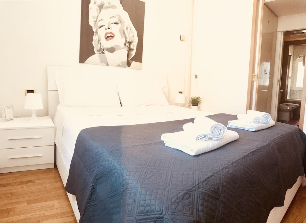 Giulio Cesare Luxury Apartment - Room