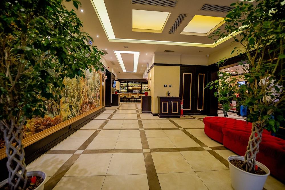 Hotel Ambasador - Lobby