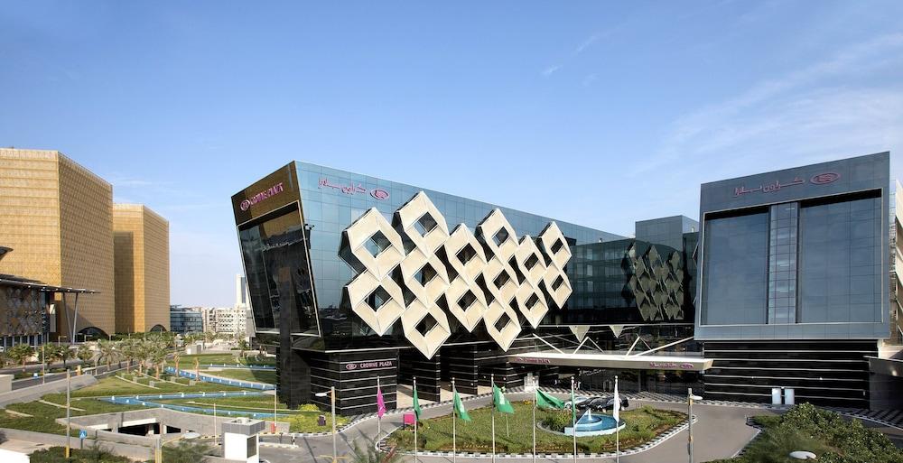 Crowne Plaza Riyadh RDC Hotel & Convention, an IHG Hotel - Featured Image