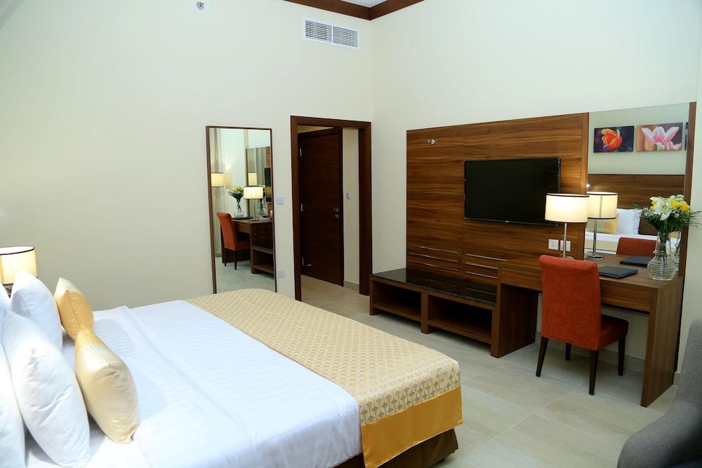 Tulip Al Barsha Hotel Apartment - Room