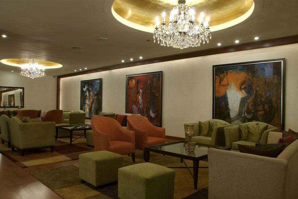 Taj Deccan - Lobby Sitting Area