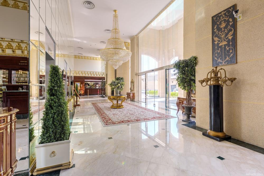Habitat Hotel All Suites Al Khobar - Interior Entrance