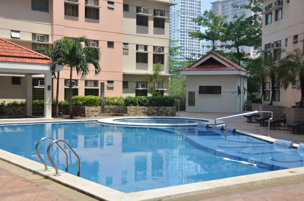 A Homey Place Manila - Outdoor Pool