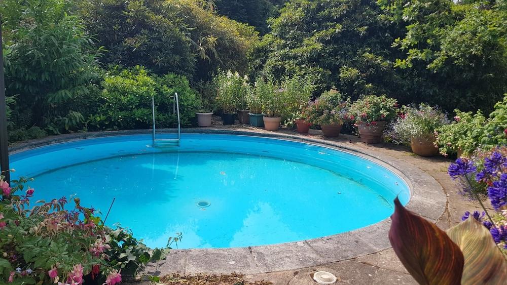 Holly House - Outdoor Pool