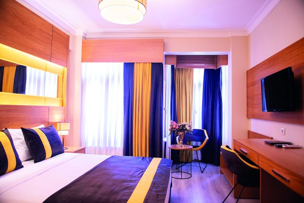 Karamans Sirkeci Suites Hotel - Featured Image