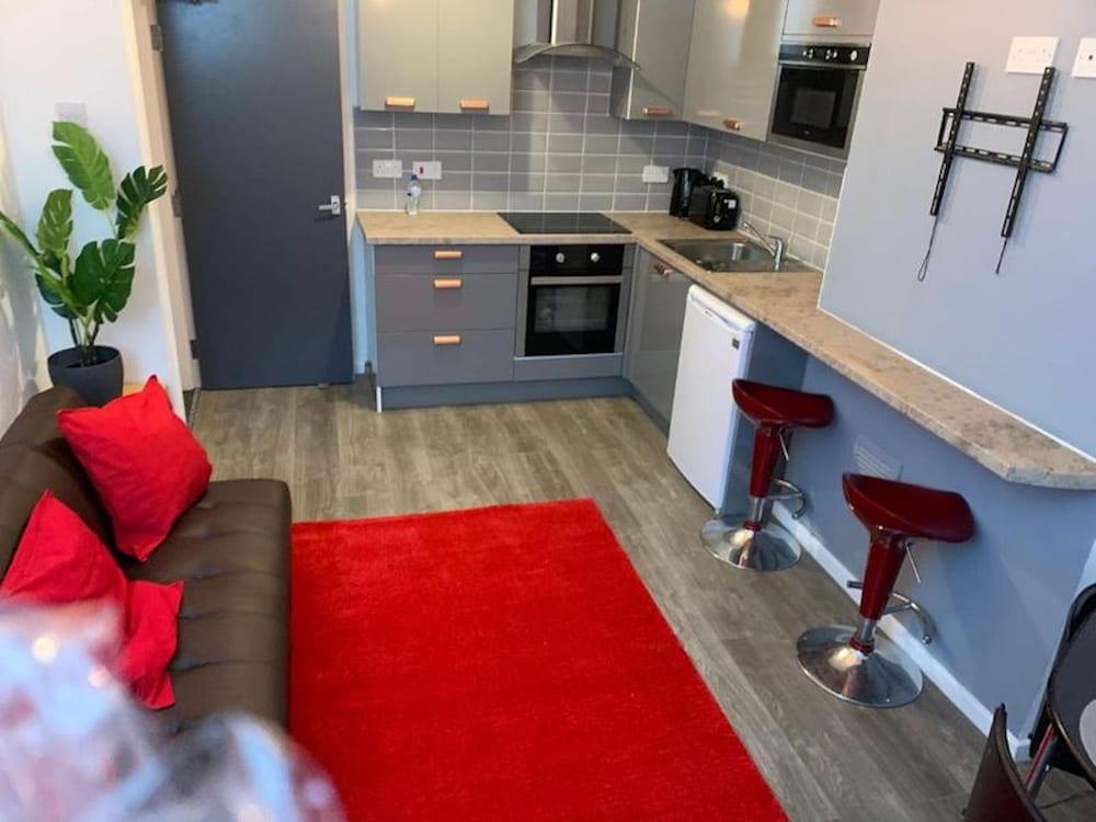Eastfield Mews by Wv1 Stays 3 Beds up to 5 Guests - Interior Detail