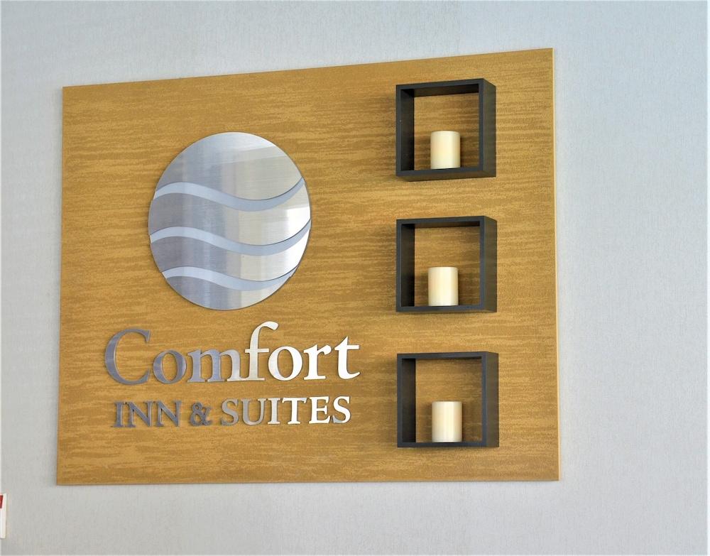 Comfort Inn & Suites Beaverton - Portland West - Lobby