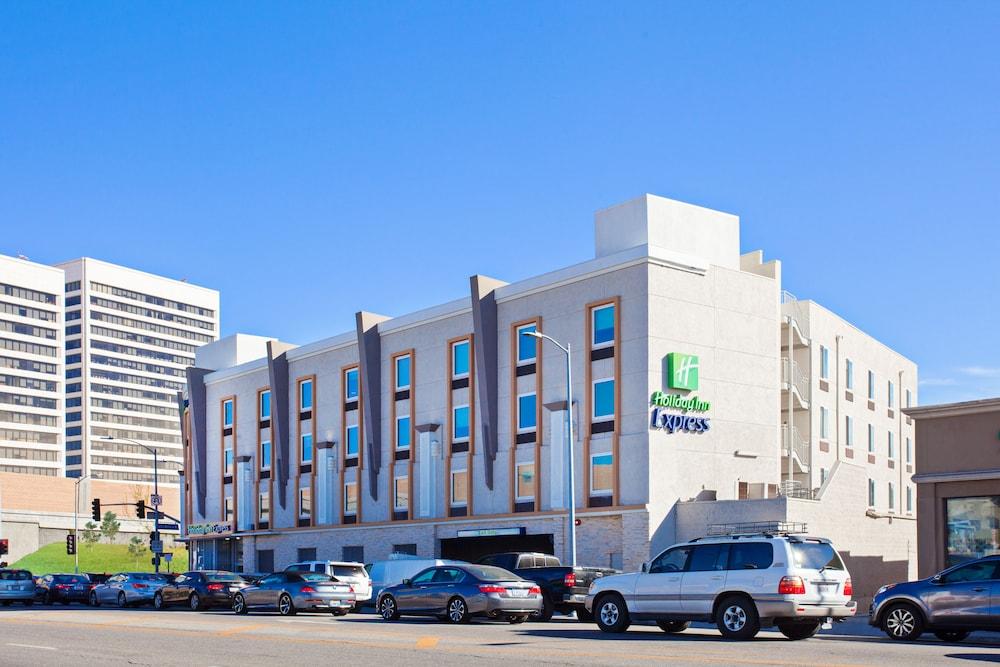 Holiday Inn Express West Los Angeles, an IHG Hotel - Featured Image