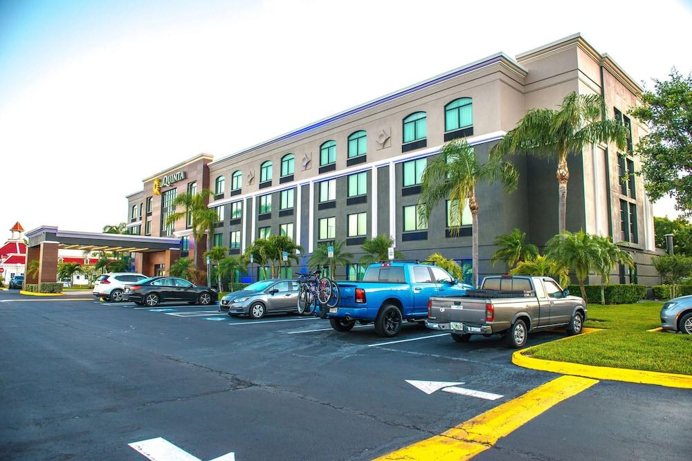 La Quinta Inn & Suites by Wyndham Clearwater South - Featured Image