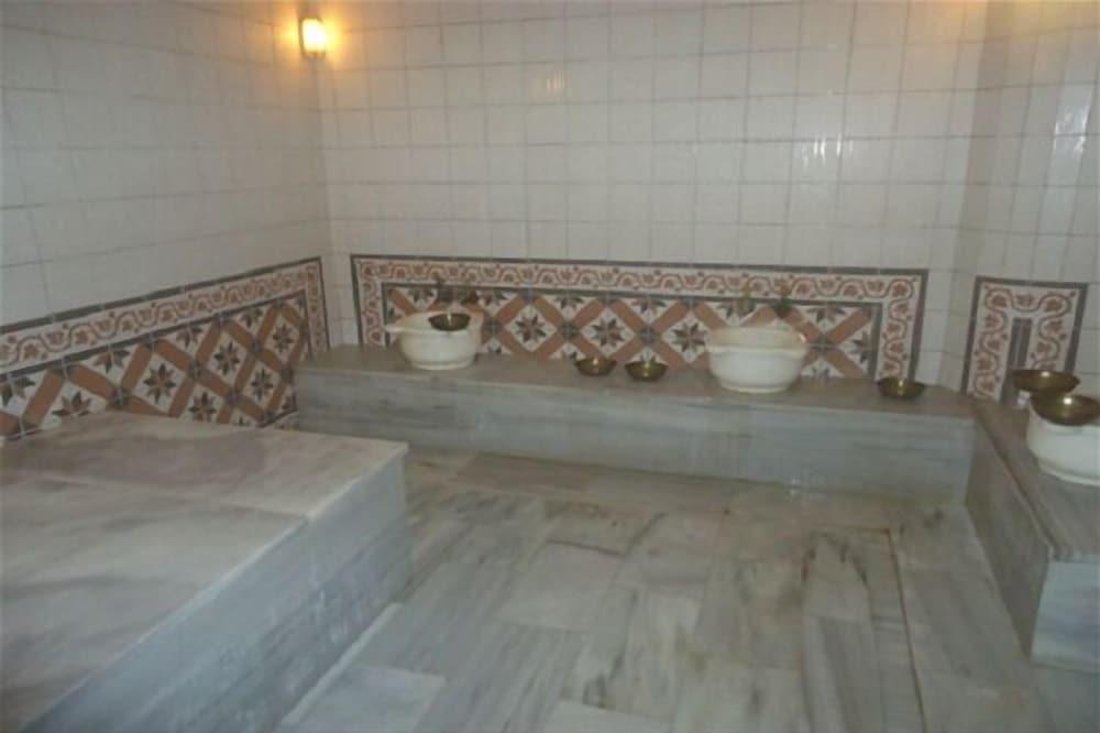 جراند هوتل تيسك - Turkish Bath