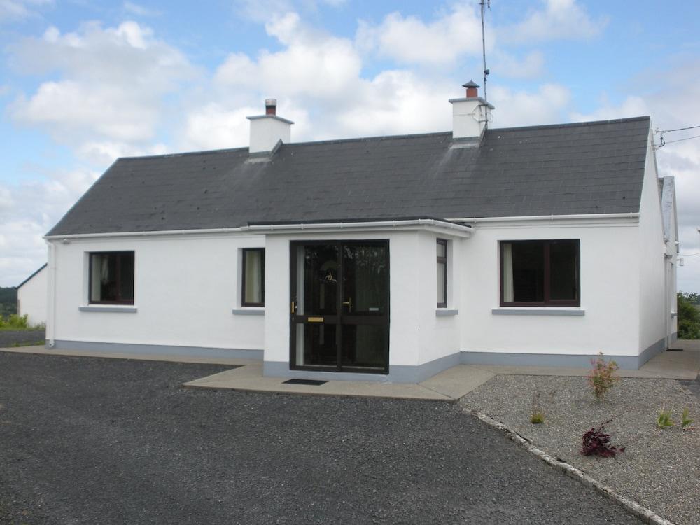 Beautiful 3-bed House in Knock - Featured Image