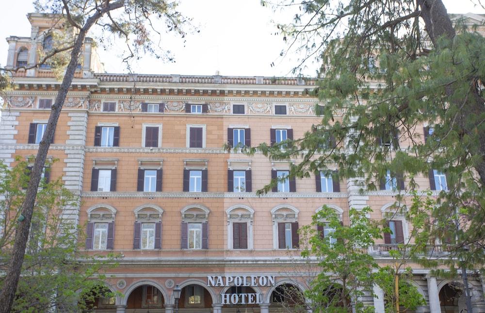 Napoleon Hotel - Featured Image