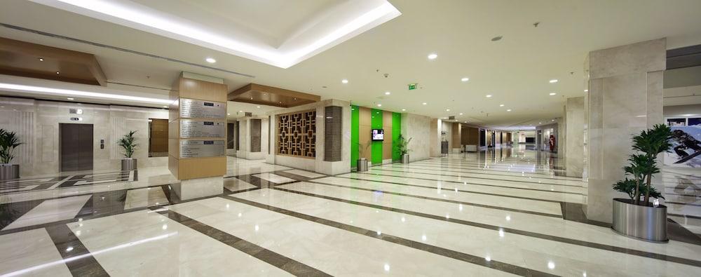 The Green Park Pendik - Lobby