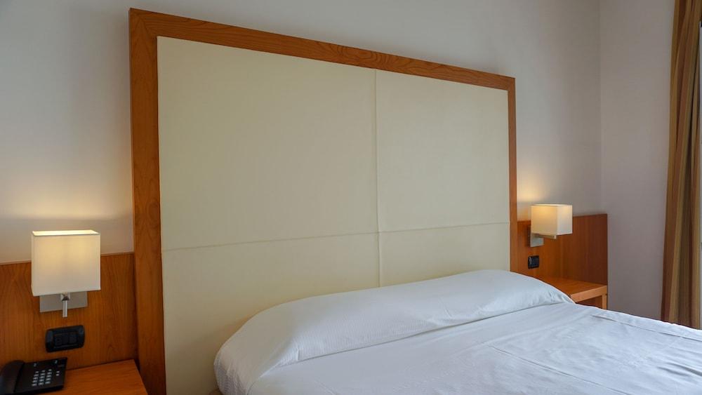 Hotel Mavino - Room