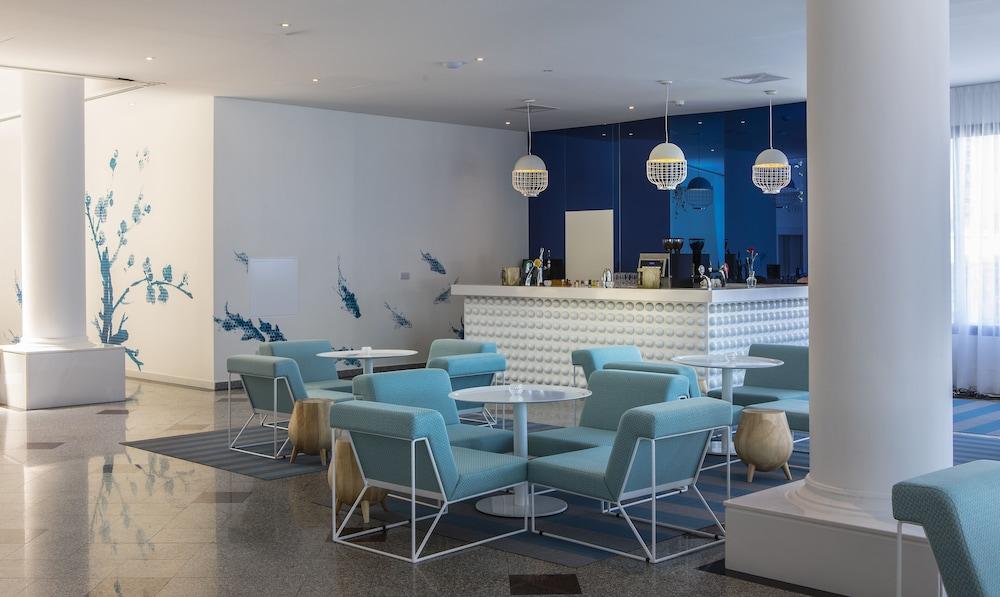 Anastasia Waterpark Beach Resort - Lobby Lounge
