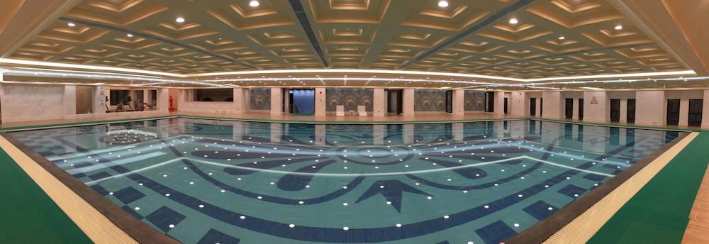 ملكيت هوتل دونجقوان - Indoor Pool