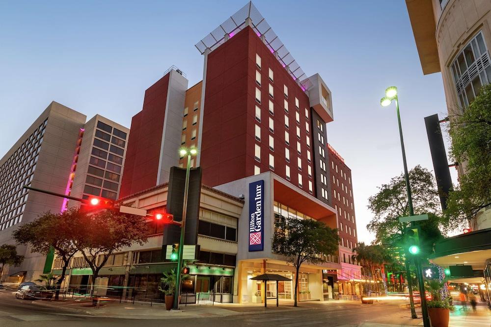 Hilton Garden Inn San Antonio Downtown Riverwalk - Featured Image