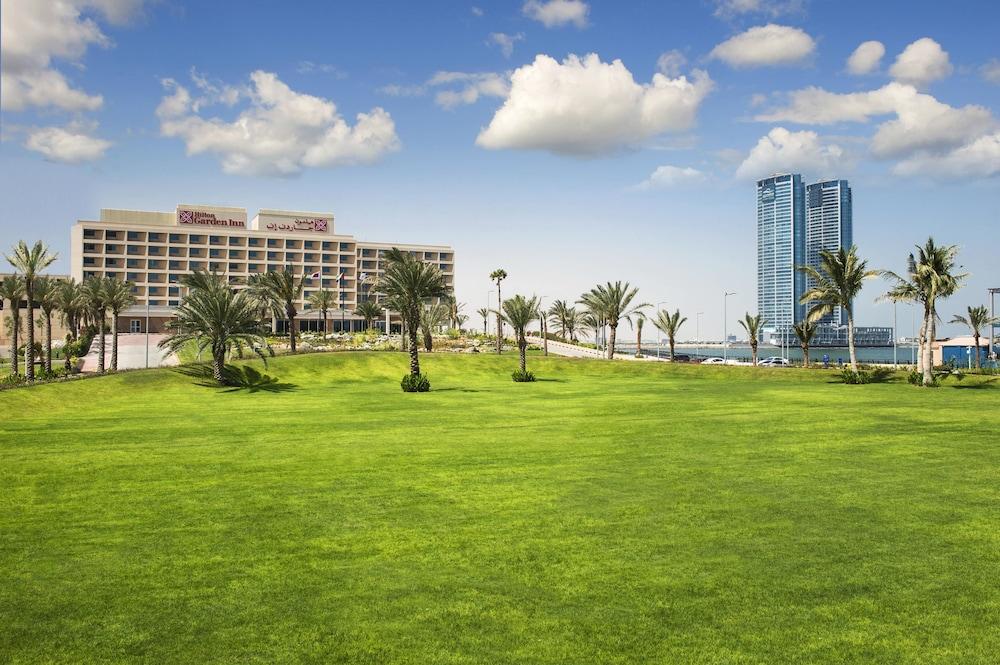 Hilton Garden Inn Ras Al Khaimah - Property Grounds
