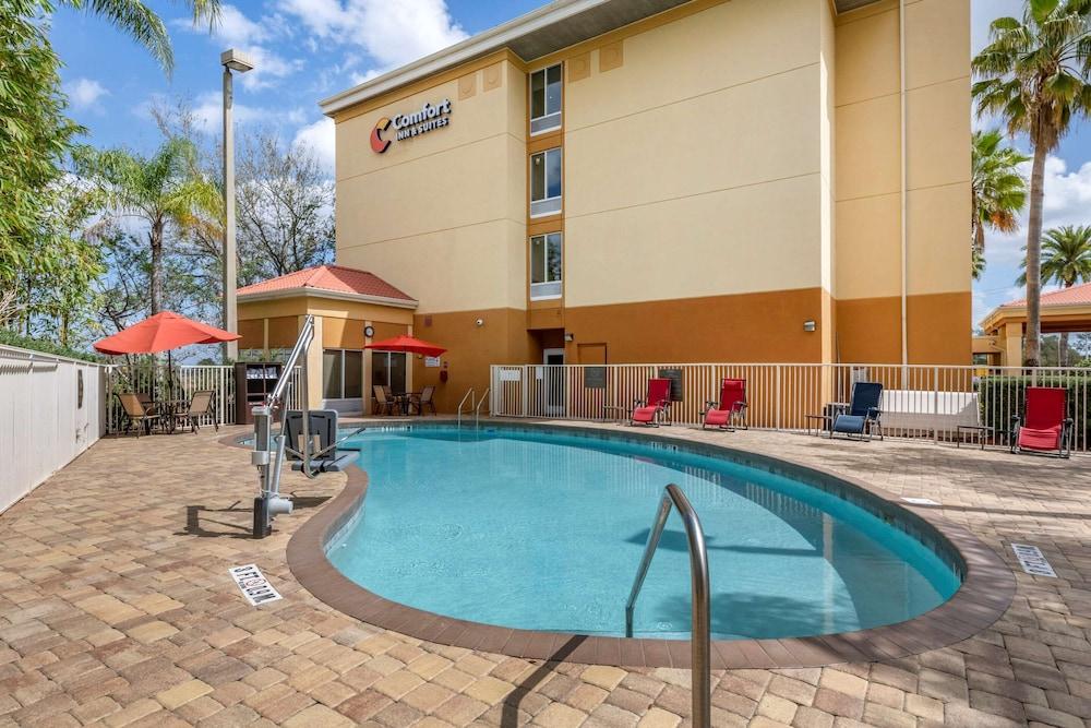 Comfort Inn & Suites Orlando North - Waterslide