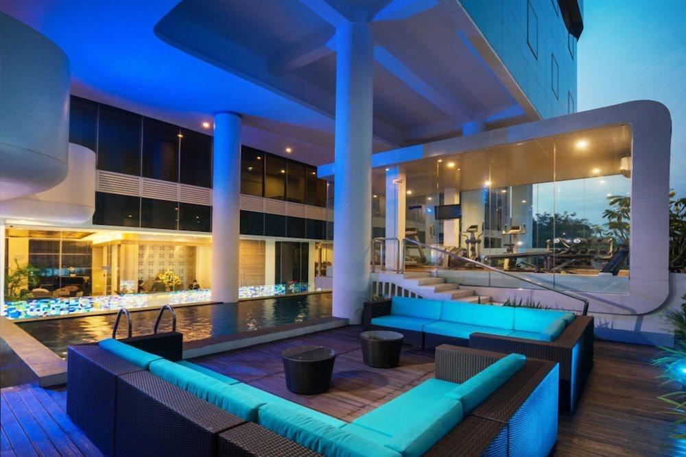 Blue Sky Hotel Petamburan - Outdoor Pool