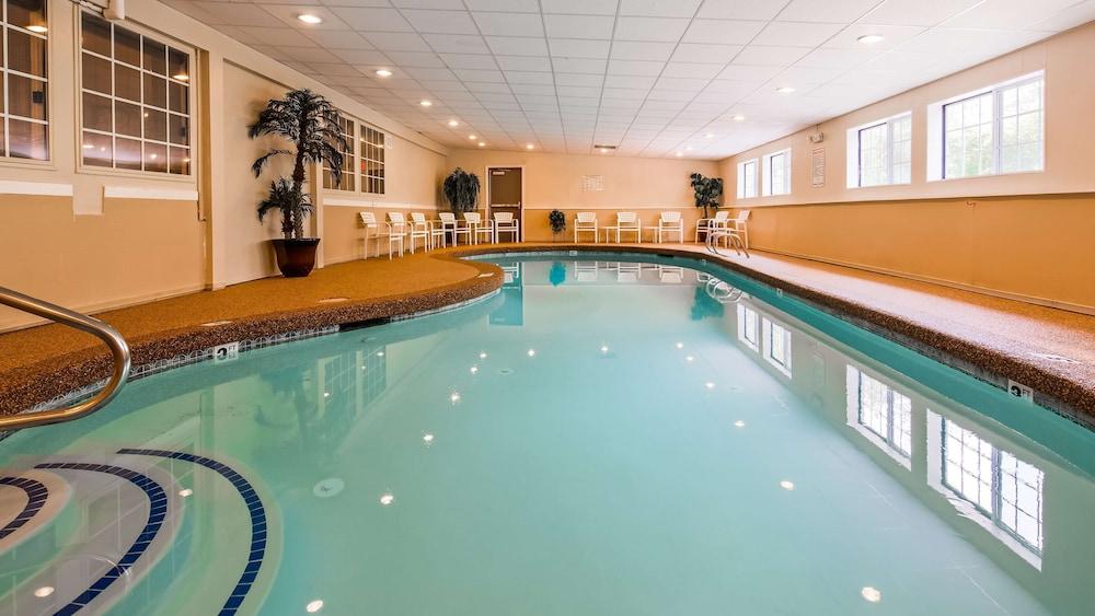 Best Western York Inn - Pool