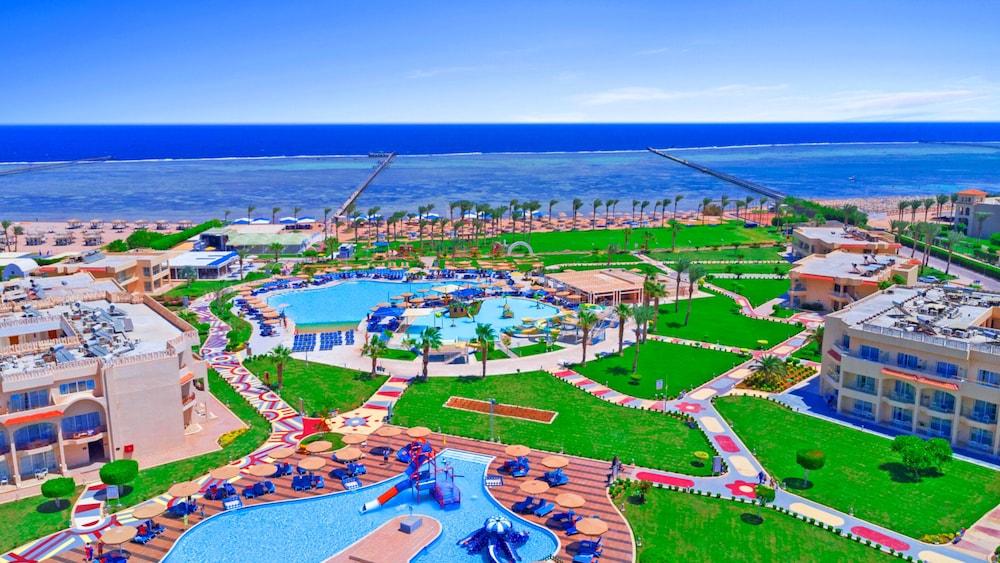 Pickalbatros Royal Moderna Sharm & Aqua Park - Aerial View
