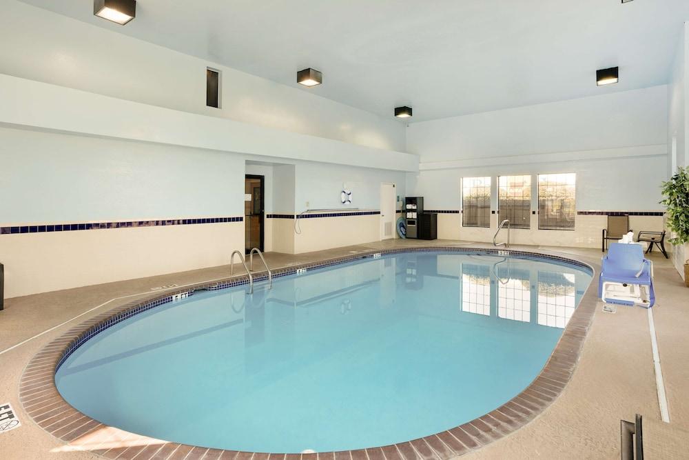 Best Western Plus Lonoke Hotel - Indoor Pool