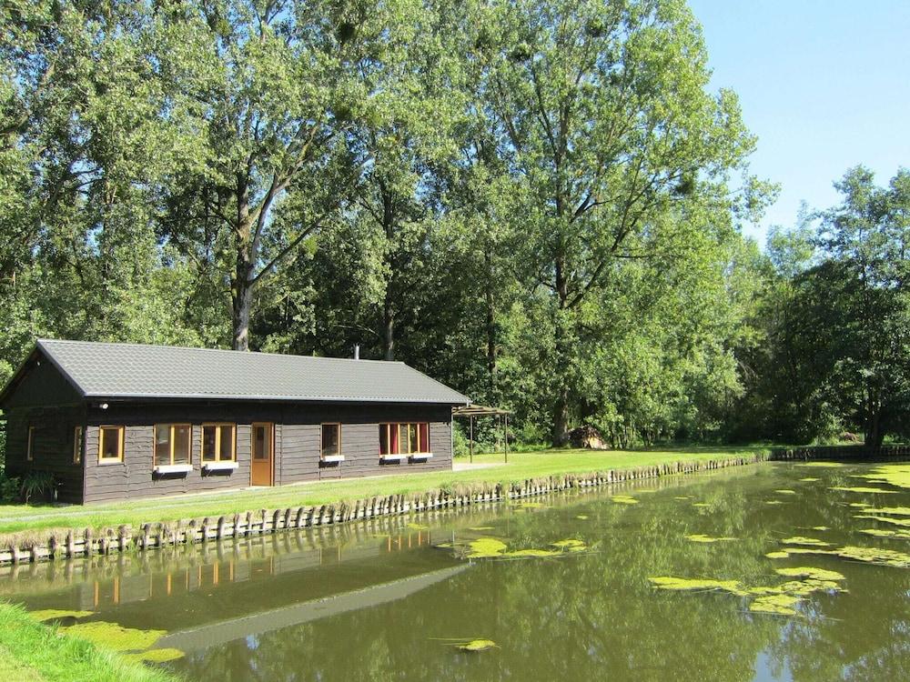 Beautiful Holiday Home in Braibant Near Ciney Town Center - Featured Image