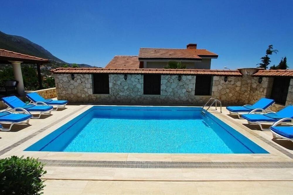 Villa Isabel - Outdoor Pool