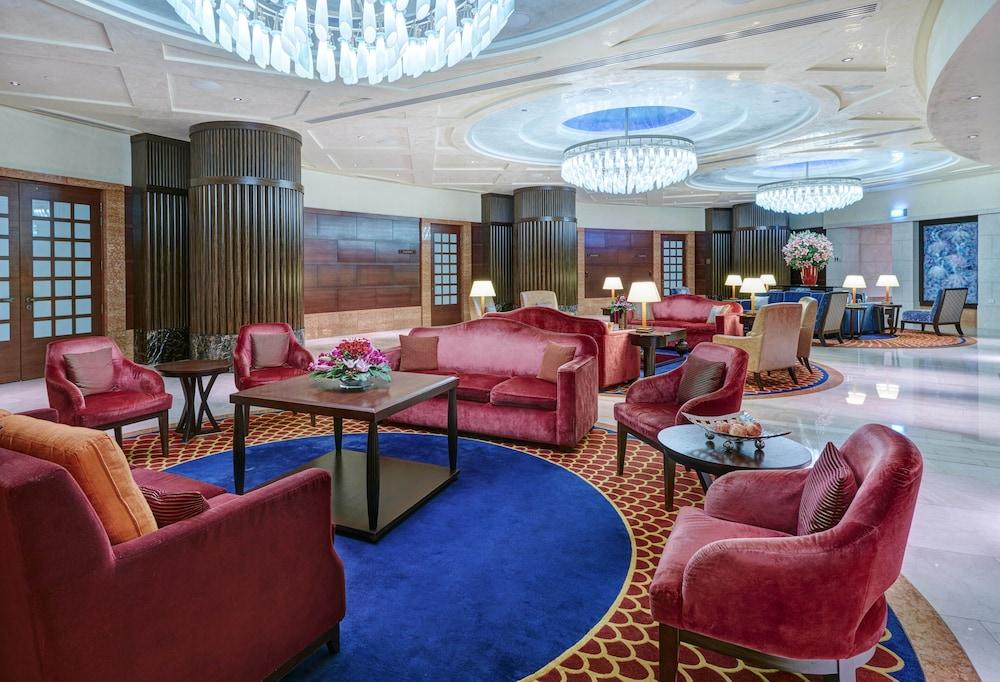 Resorts World Sentosa - Crockfords Tower - Lobby Sitting Area