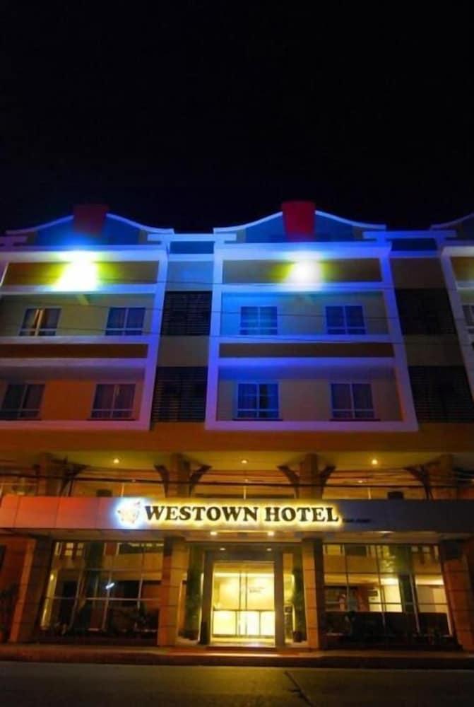 MO2 Westown Hotel Bacolod - Downtown - Exterior