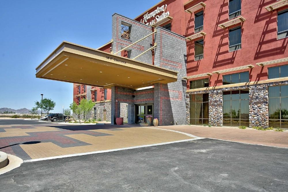 Hampton Inn & Suites Scottsdale at Talking Stick - Featured Image