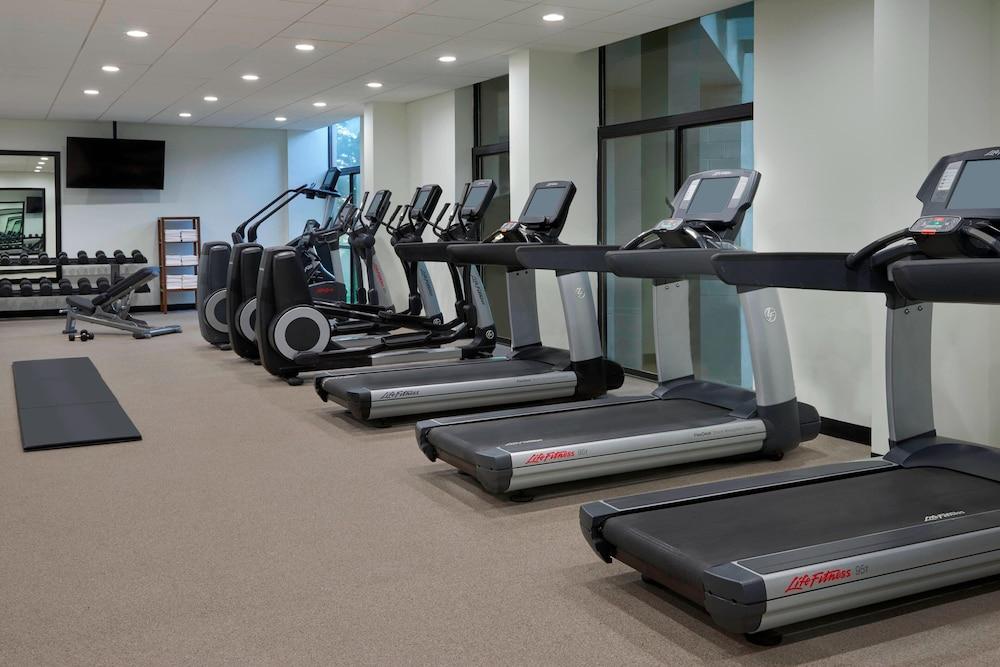 Four Points by Sheraton Toronto Airport - Fitness Facility