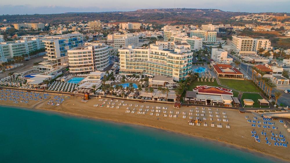 Vrissaki Beach Hotel - Featured Image