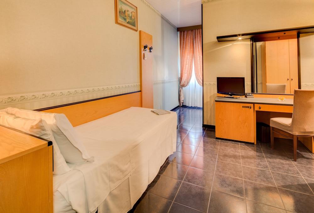 Hotel San Donato - Bologna Centro - Room