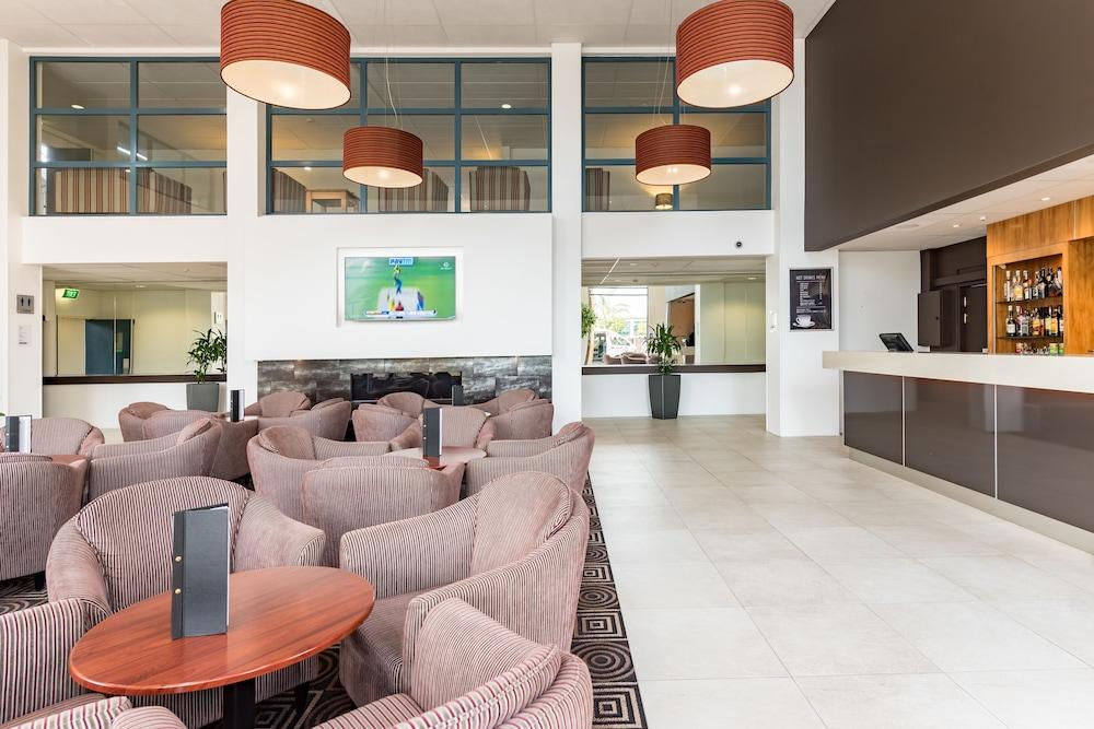 Heartland Hotel Auckland Airport - Lobby Sitting Area