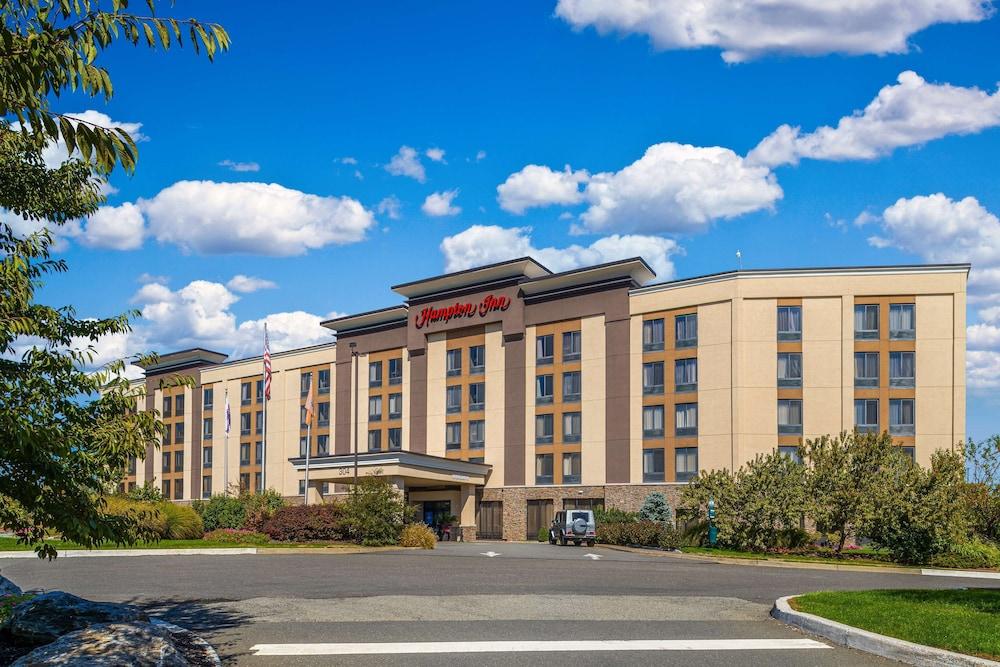 Hampton Inn Carlstadt-At The Meadowlands - Featured Image